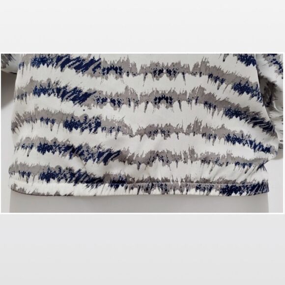 Cynthia Rowley Top Womens Medium Cold Shoulder Blue Striped White Blouse - Picture 10 of 16